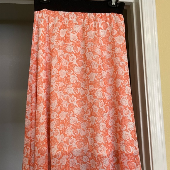 SET OF 3 MIDI skirts -multiple designs - Picture 1 of 9